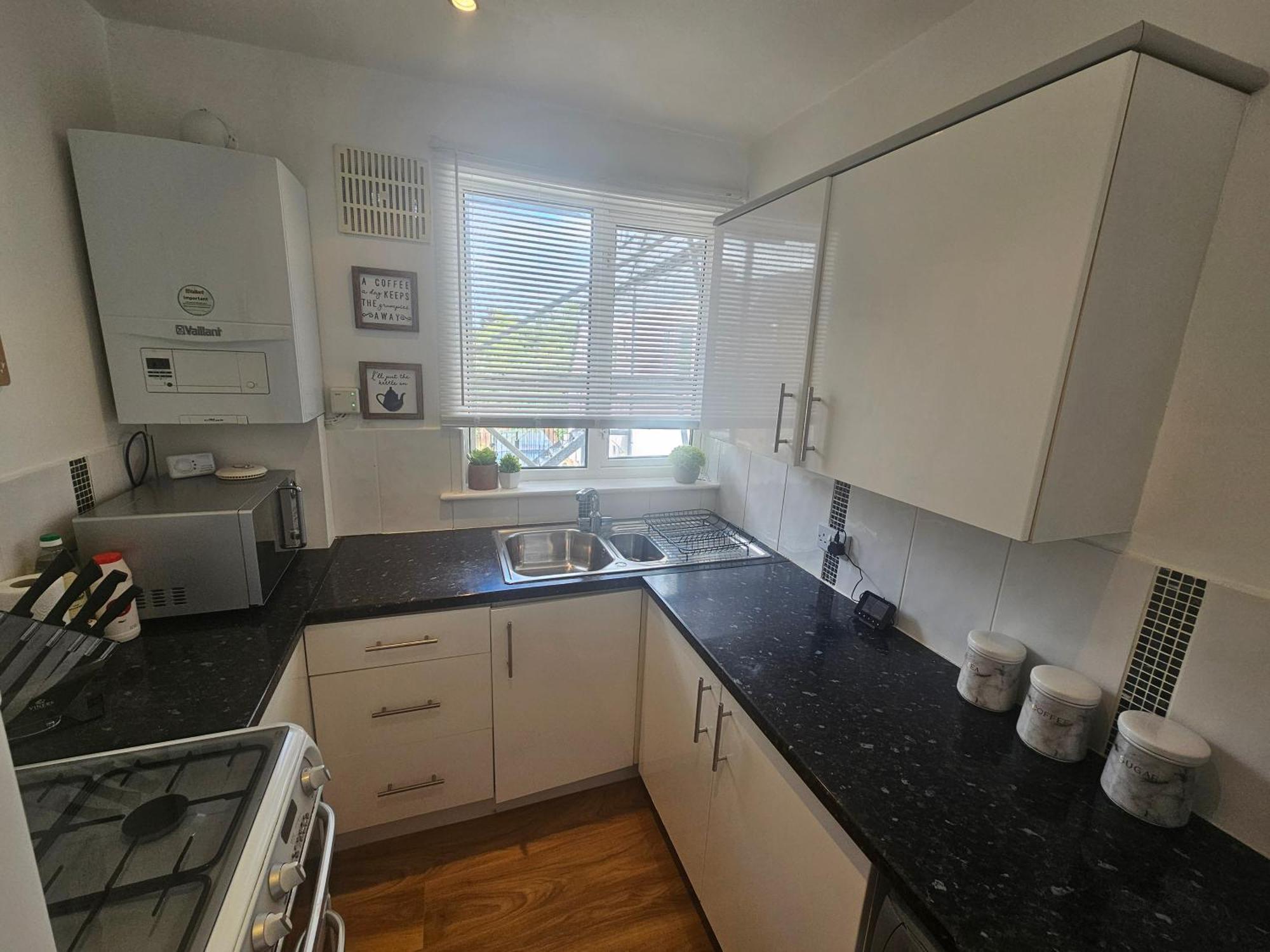 St Albans City Stays - Near Luton Airport - St Albans Abbey & City Train Station - Close To London- Harry Potter World - The Odyssey Cinema - Abbey Cathedral- Contractors I Business I Leisure- Sleeps Upto 6 People 외부 사진